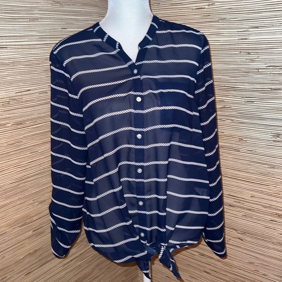 GAP Tops - Gap large sheer long convertible sleeve navy white rope pattern tie front top!